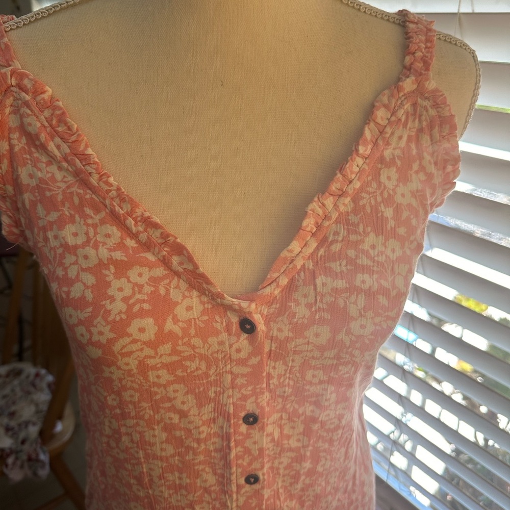 Billabong pink and white floral sundress